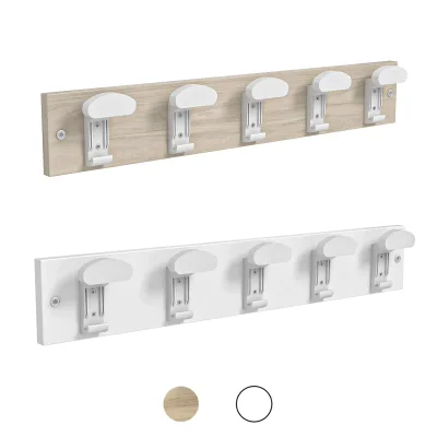 Schulgarderobe mit 5 Doppelhaken für übersichtliche Aufbewahrung von Jacken und Taschen.